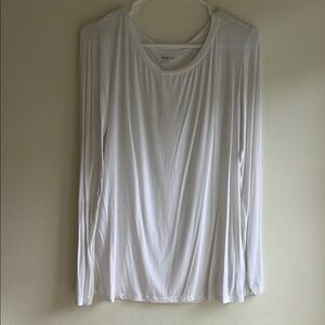 GAP Body Pure Body White Relaxed Long Sleeve Tee